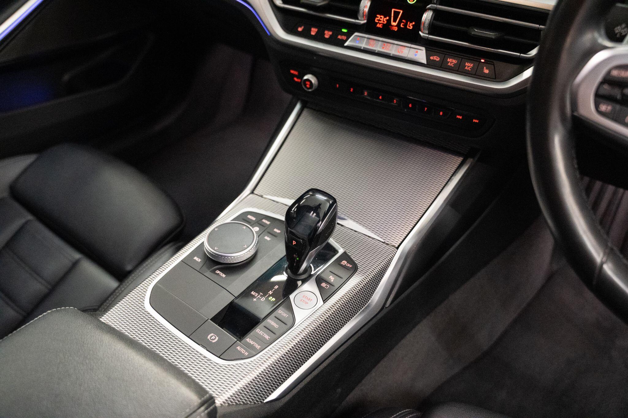 BMW 3 Series view 33
