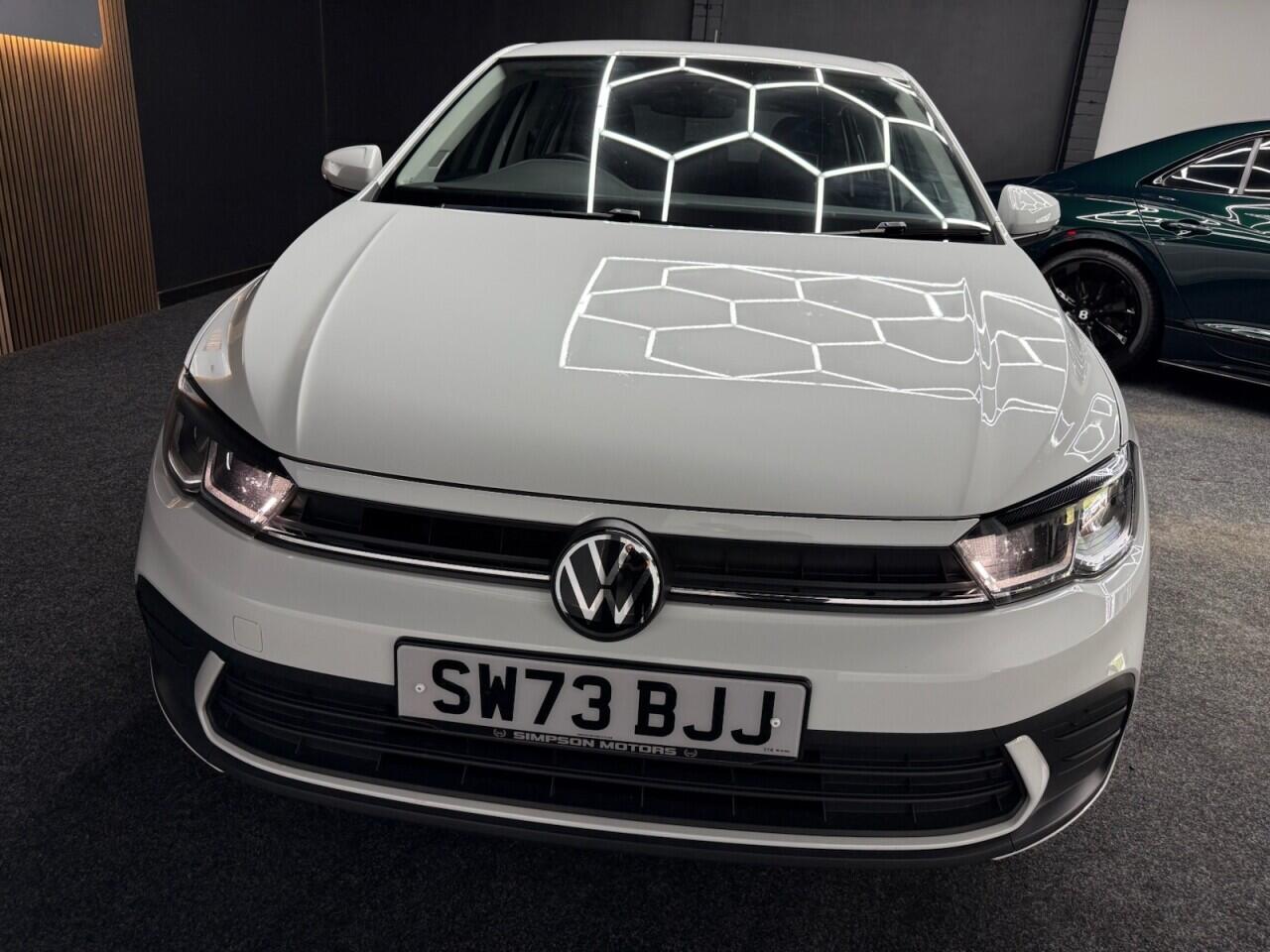Volkswagen Polo view 23