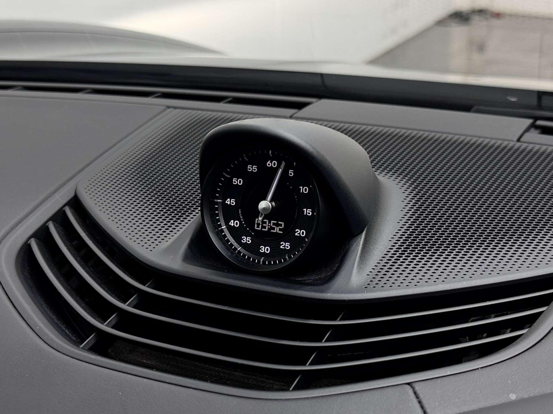 Porsche Taycan view 42