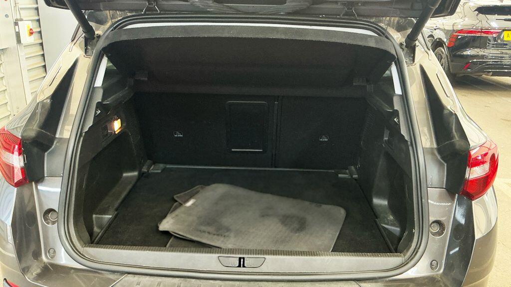 Vauxhall Grandland X view 13