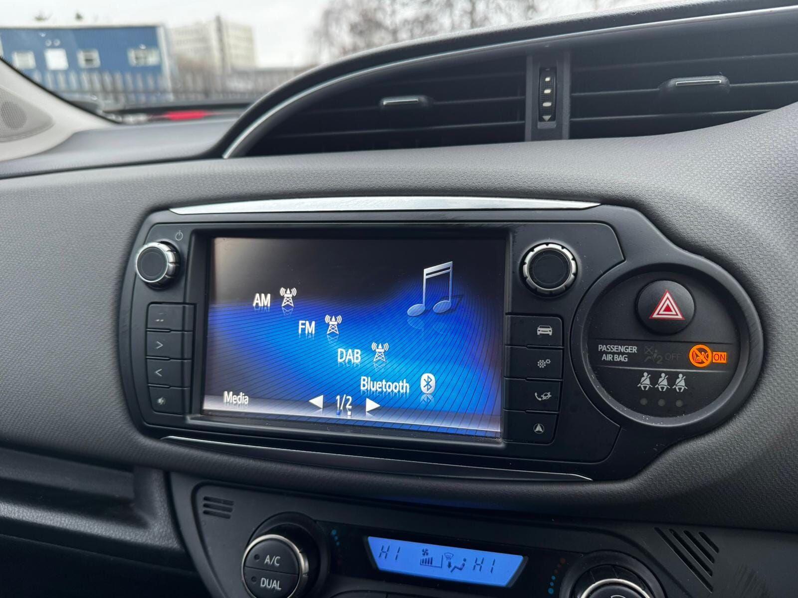 Toyota Yaris view 17