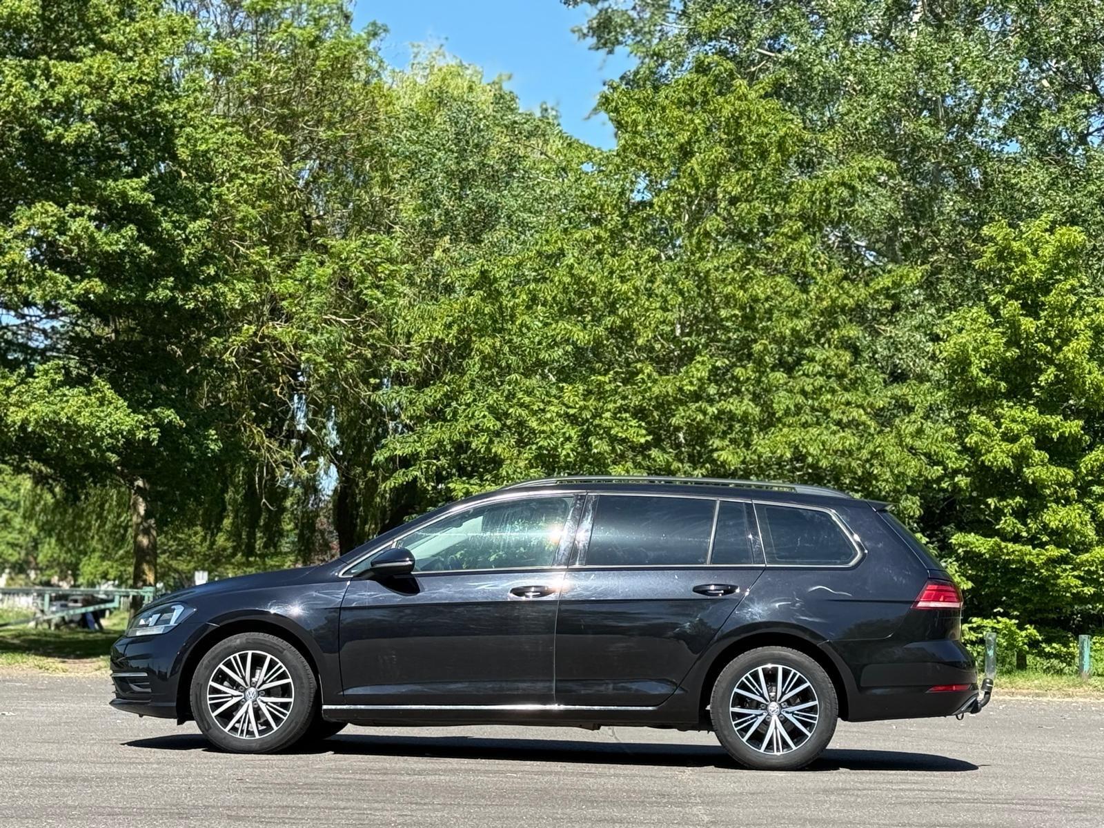 Volkswagen Golf view 10
