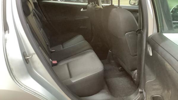 Peugeot 207 view 13