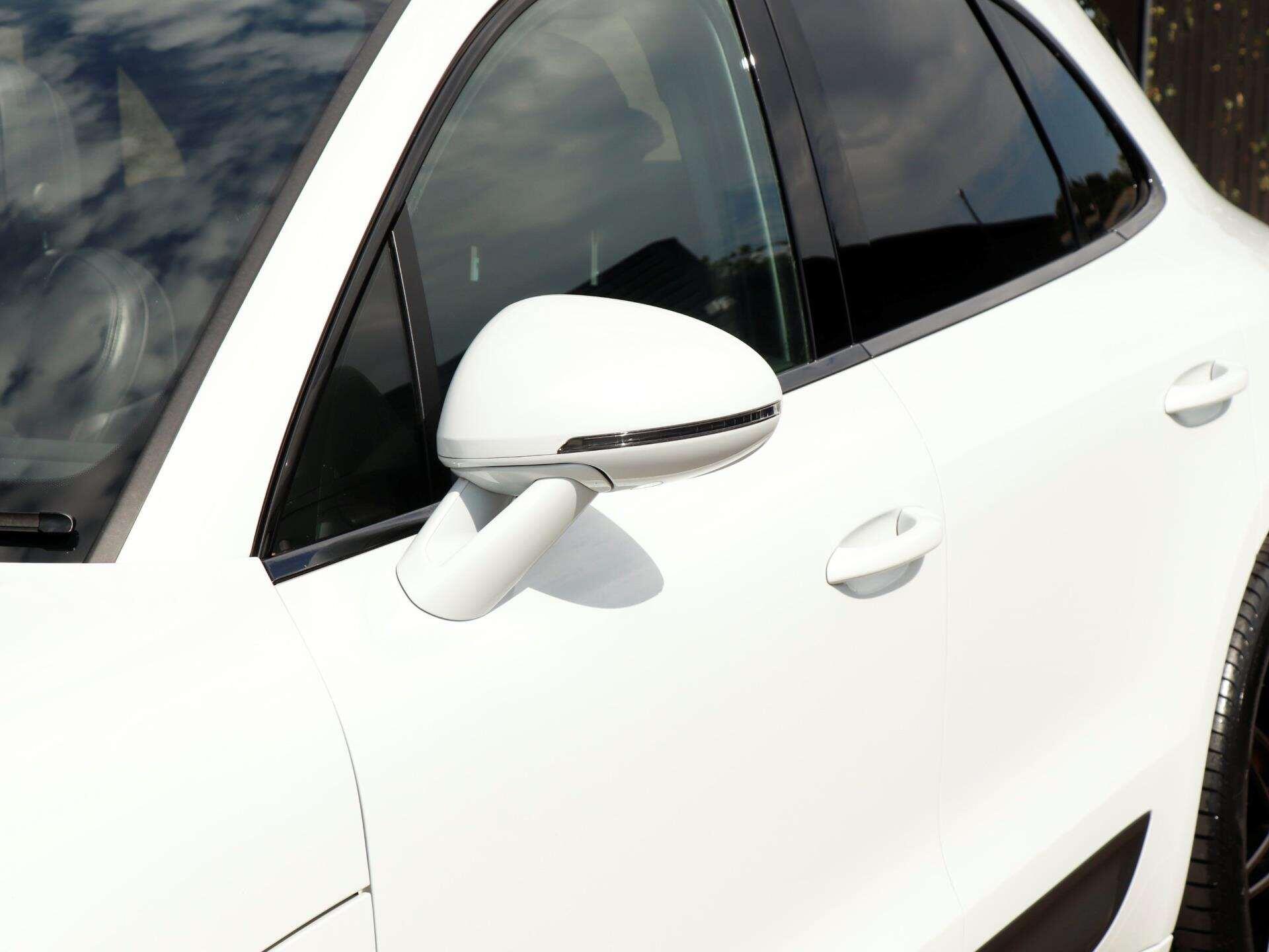 Porsche Macan view 32