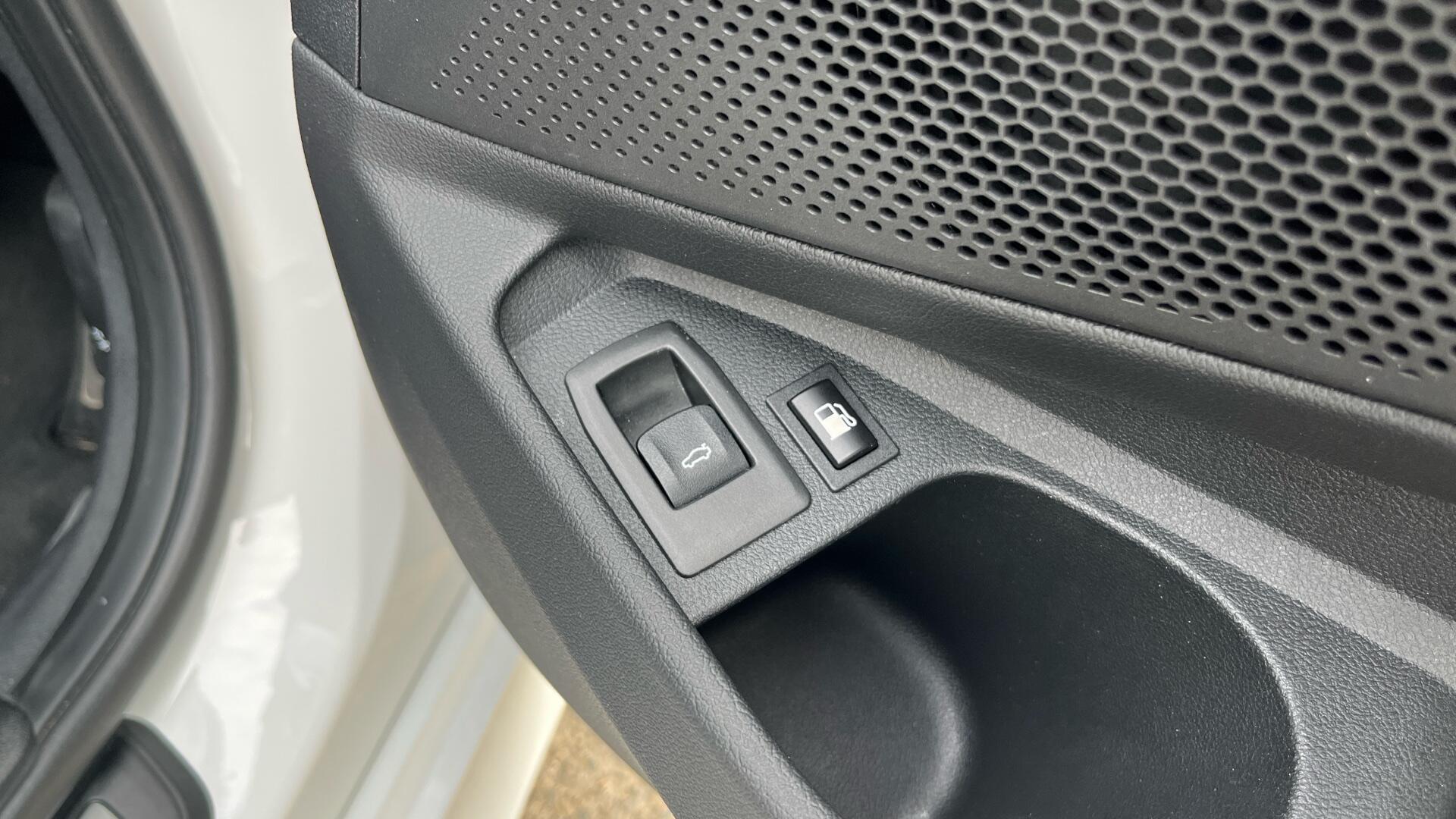 BMW 3 Series view 43