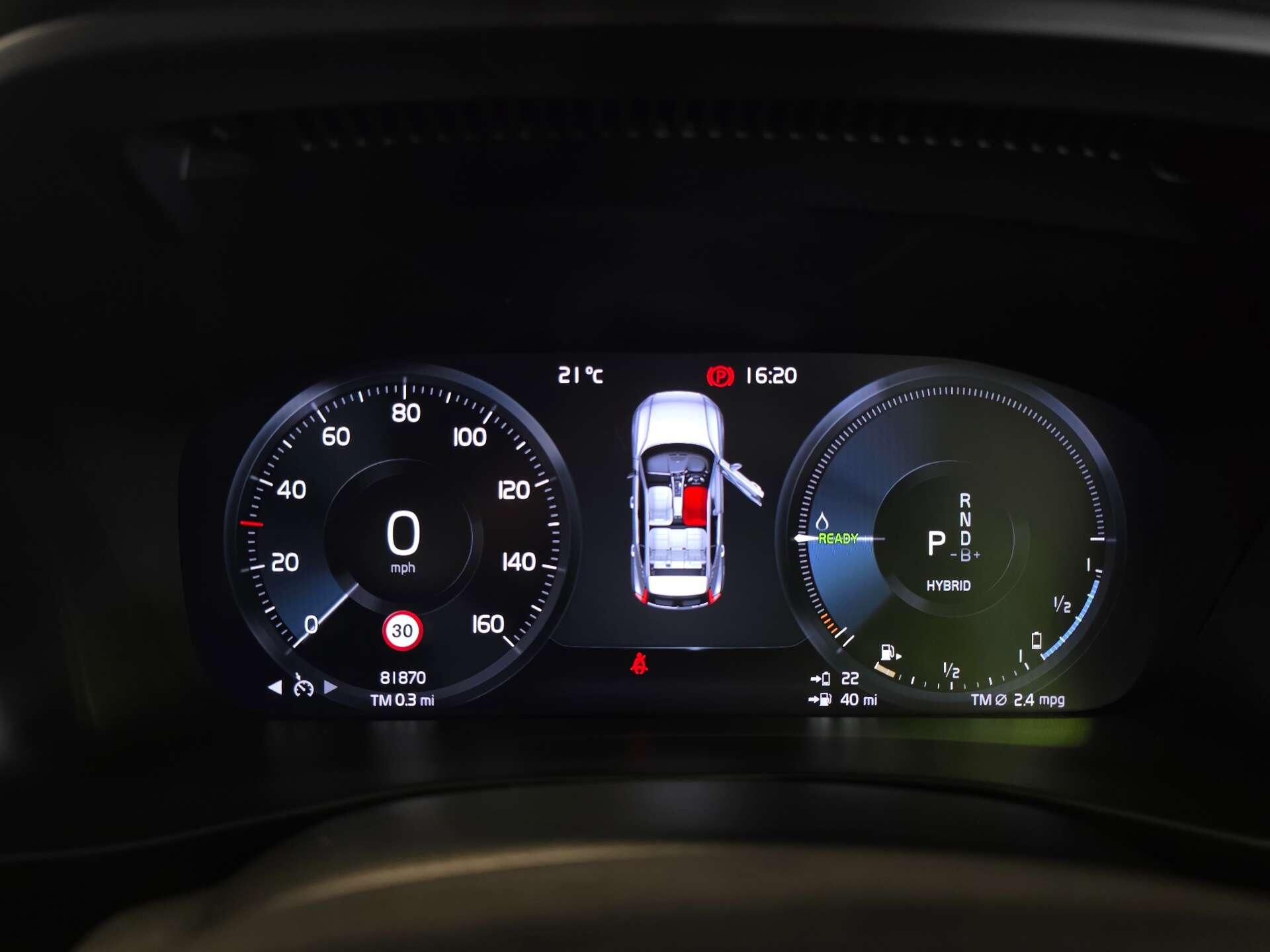Volvo XC40 view 17