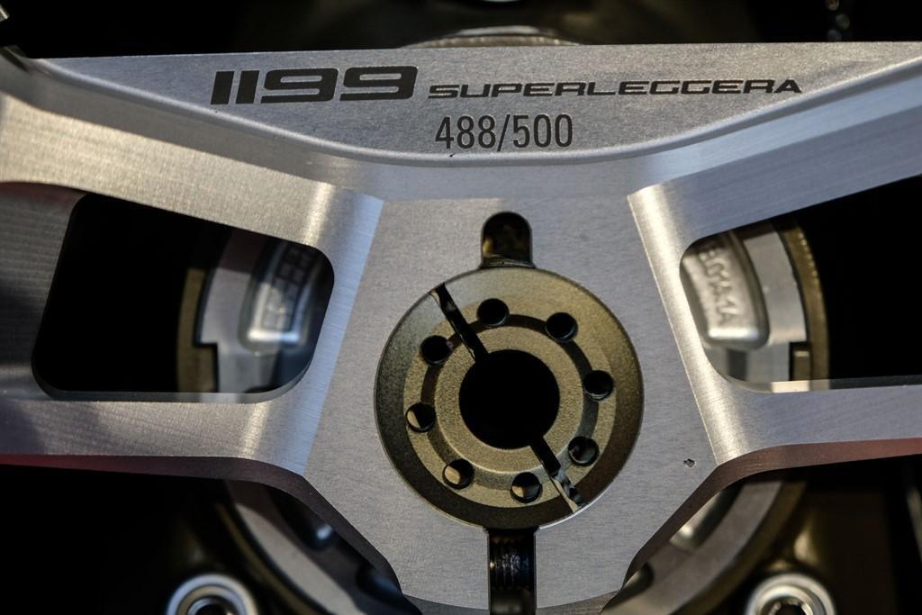 Ducati 1199 Superleggera view 16