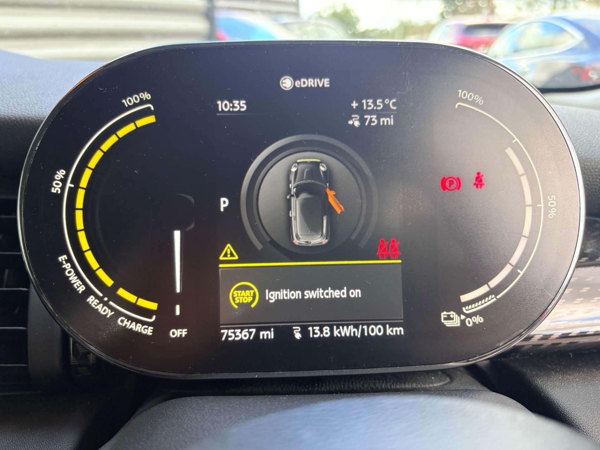 Mini Electric Hatch view 9