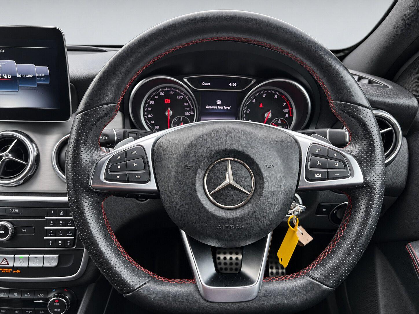 Mercedes-Benz Gla view 27