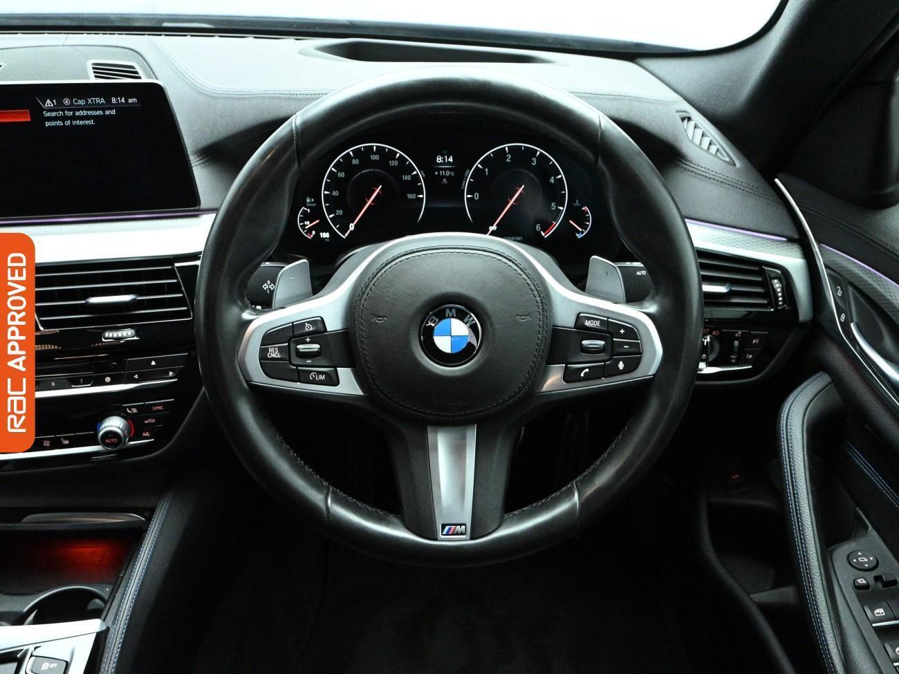BMW 5 Series view 9