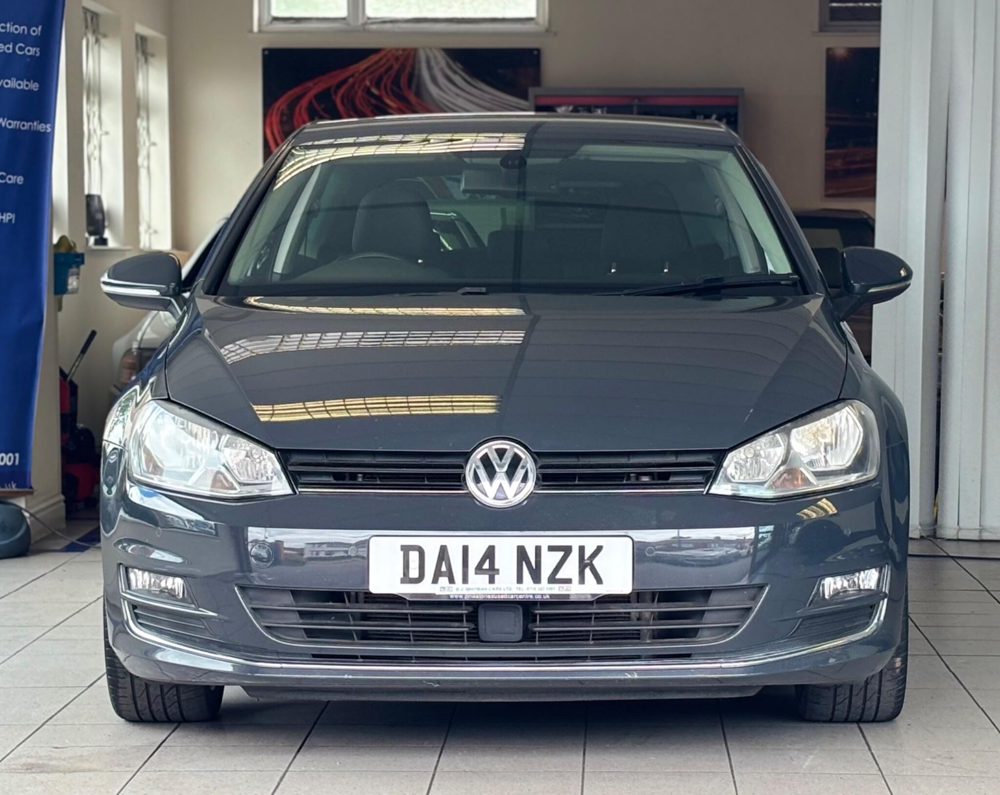 Volkswagen Golf view 2