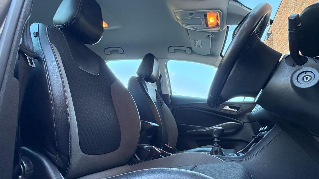Vauxhall Grandland X view 11