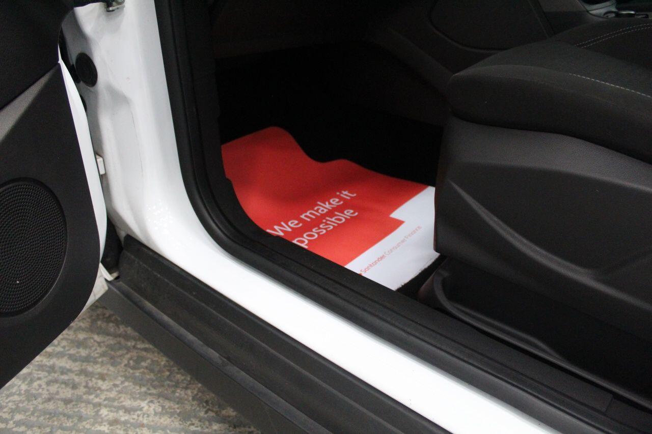 Ford C-Max view 30