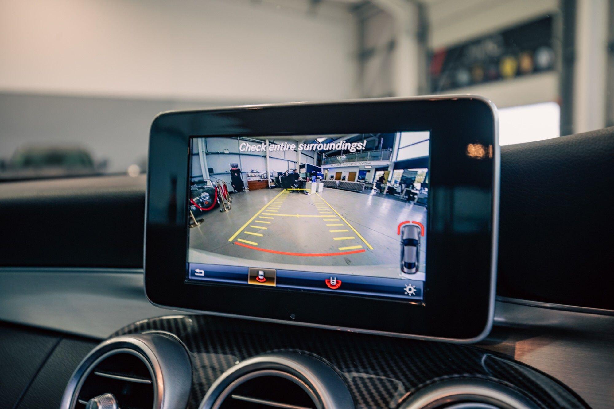 Mercedes-Benz C-Class view 13