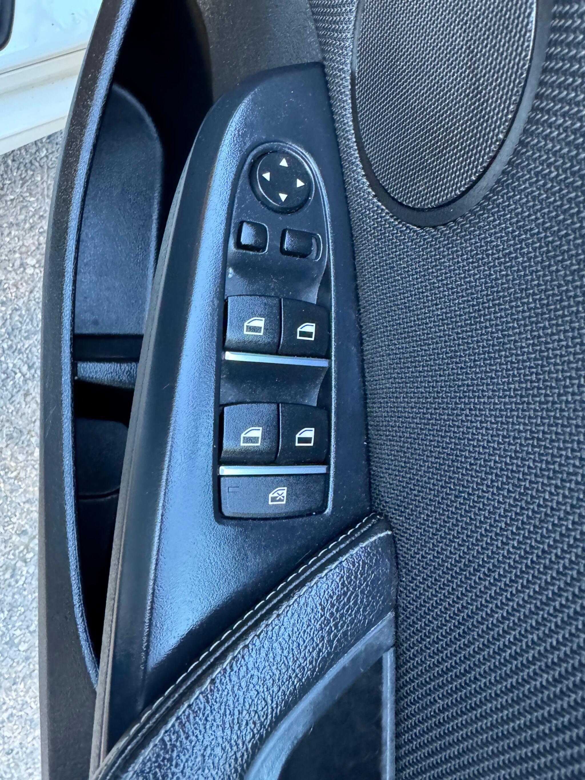 BMW X3 view 18