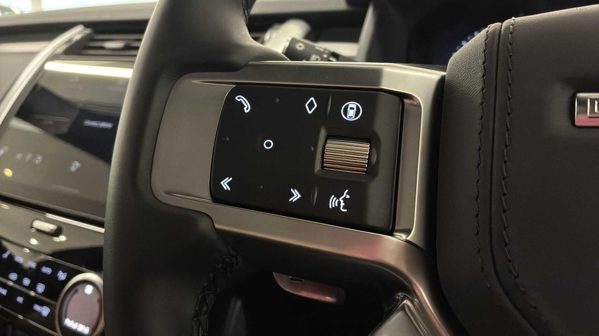 Land Rover Discovery view 27