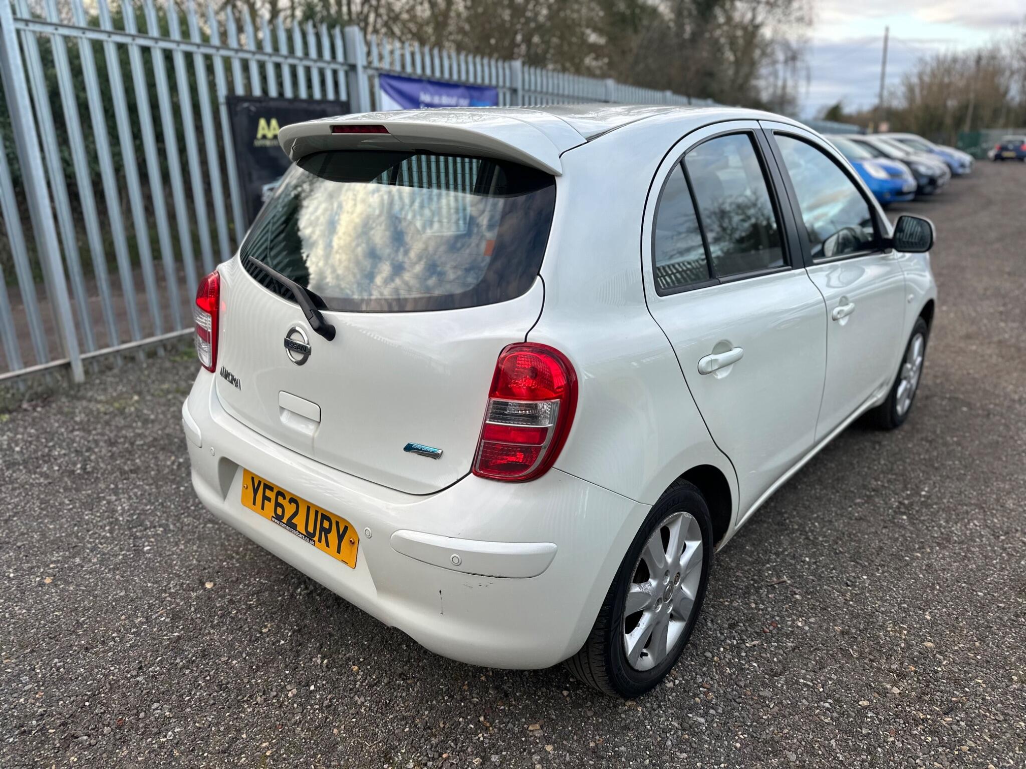 2012 Nissan Micra image 7