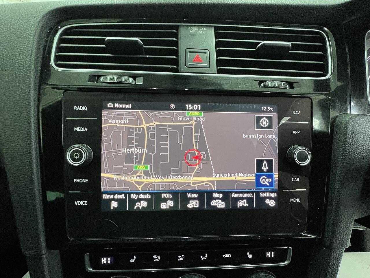 Volkswagen Golf view 11
