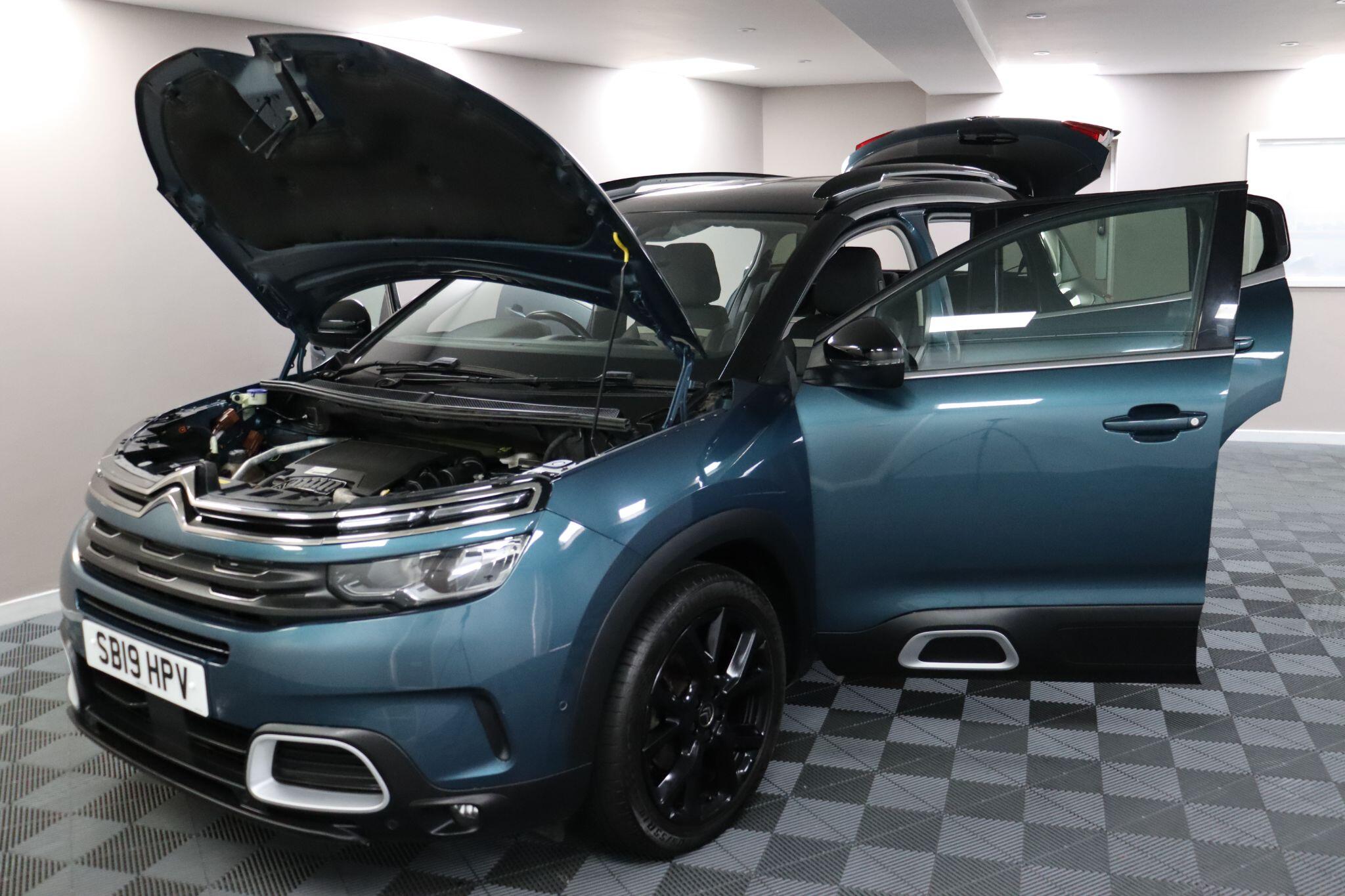 Citroen C5 Aircross view 11