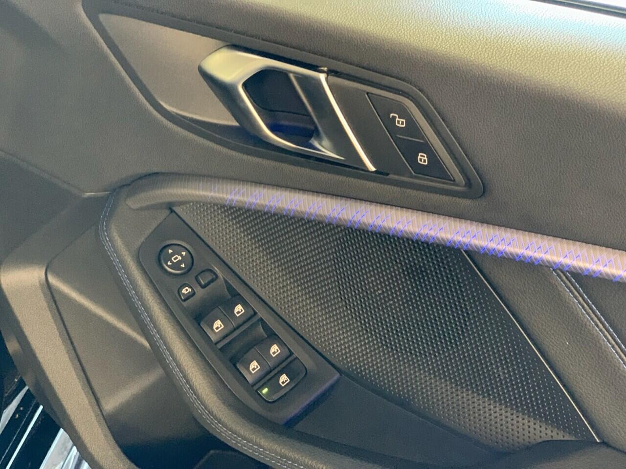BMW 1 Series view 39