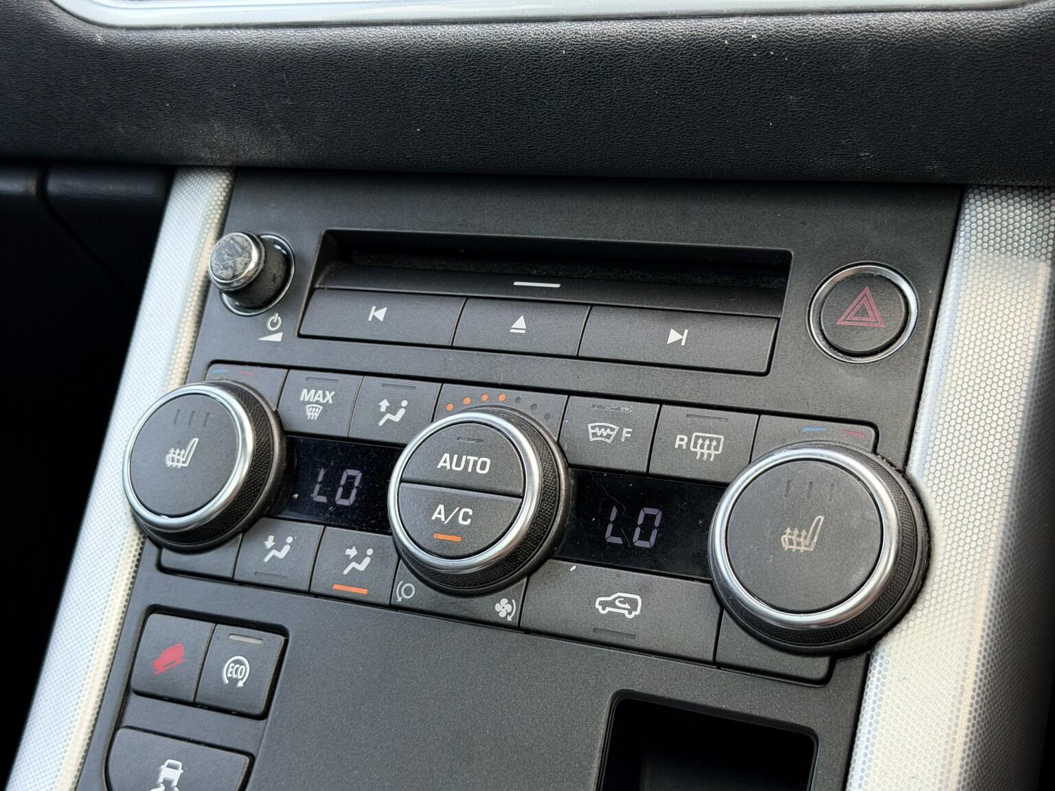 Land Rover Range Rover Evoque view 23
