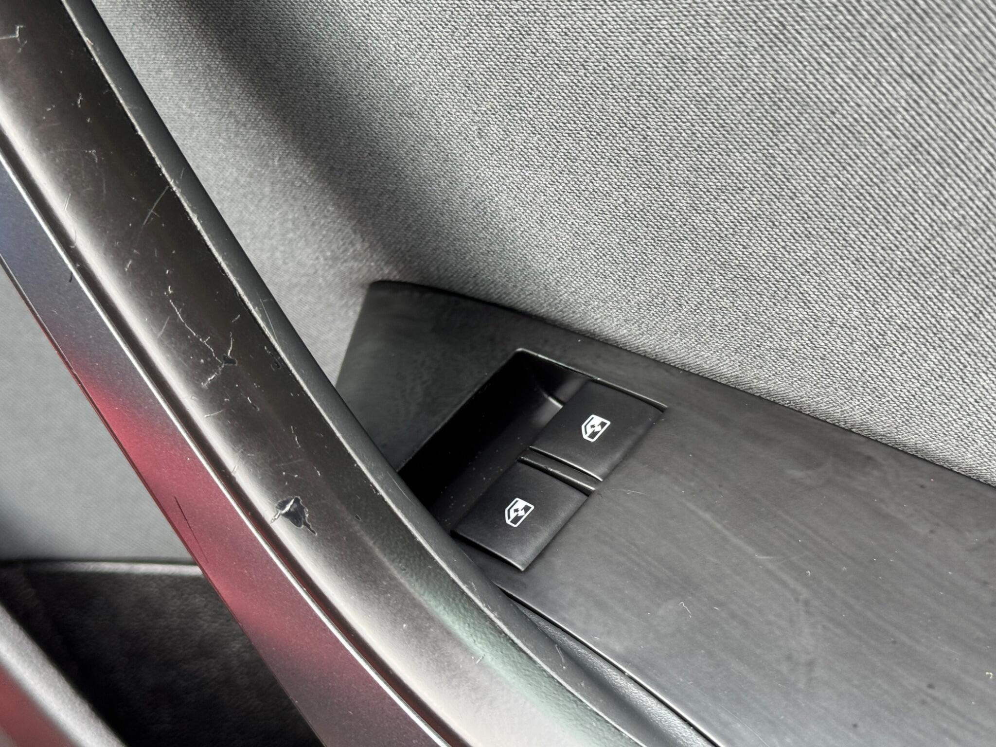 Vauxhall Astra GTC view 12