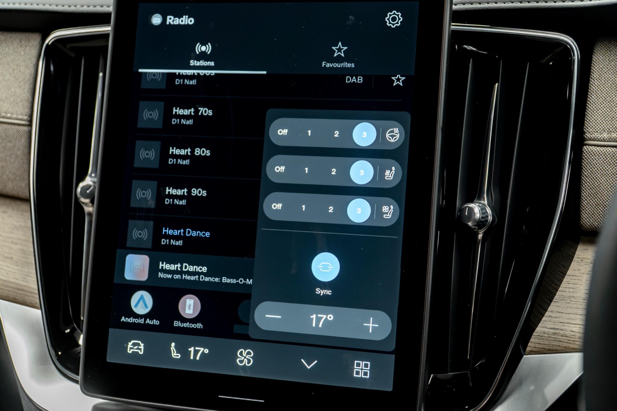 Volvo XC90 view 39
