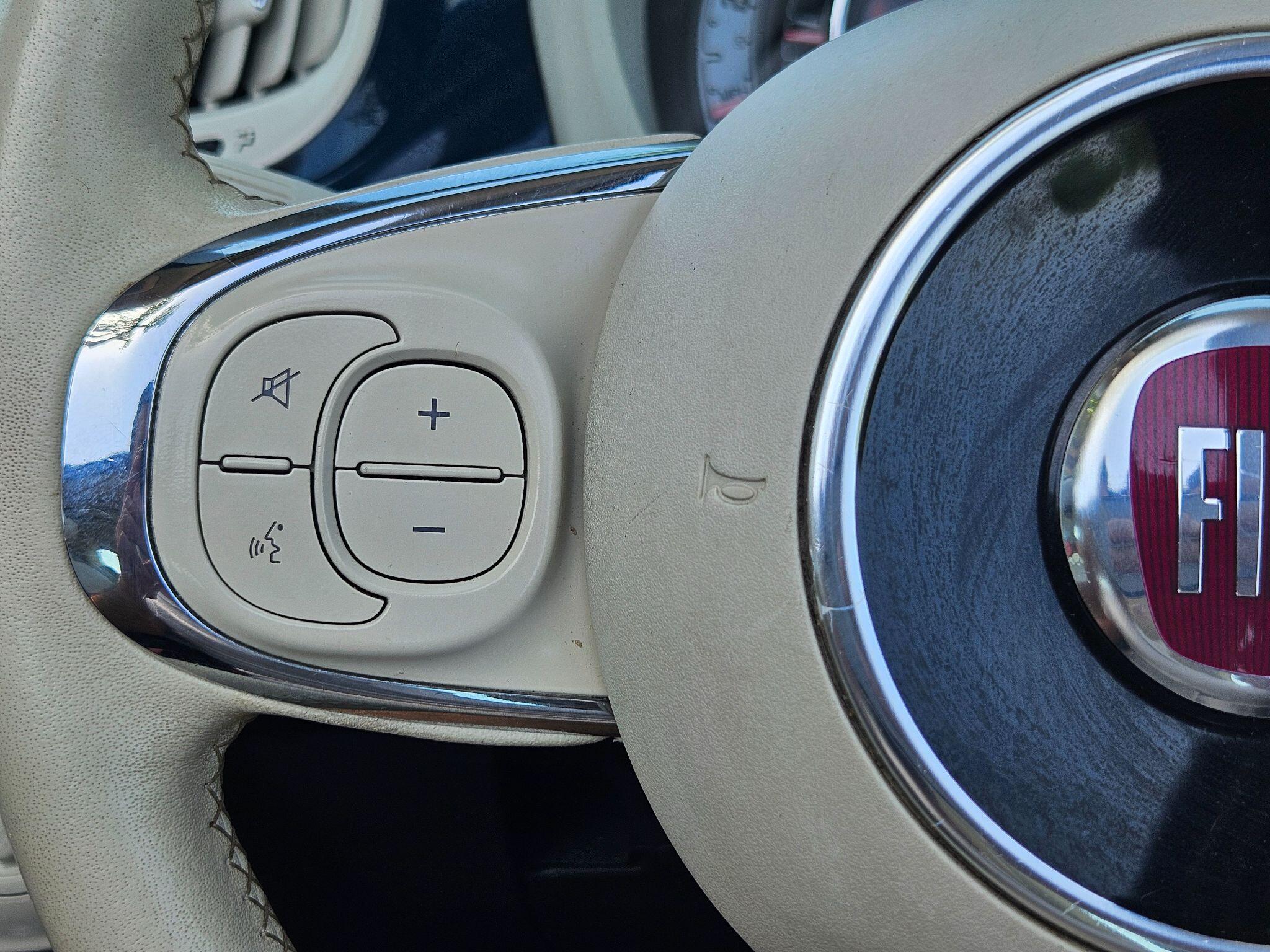 2015 Fiat 500C image 33