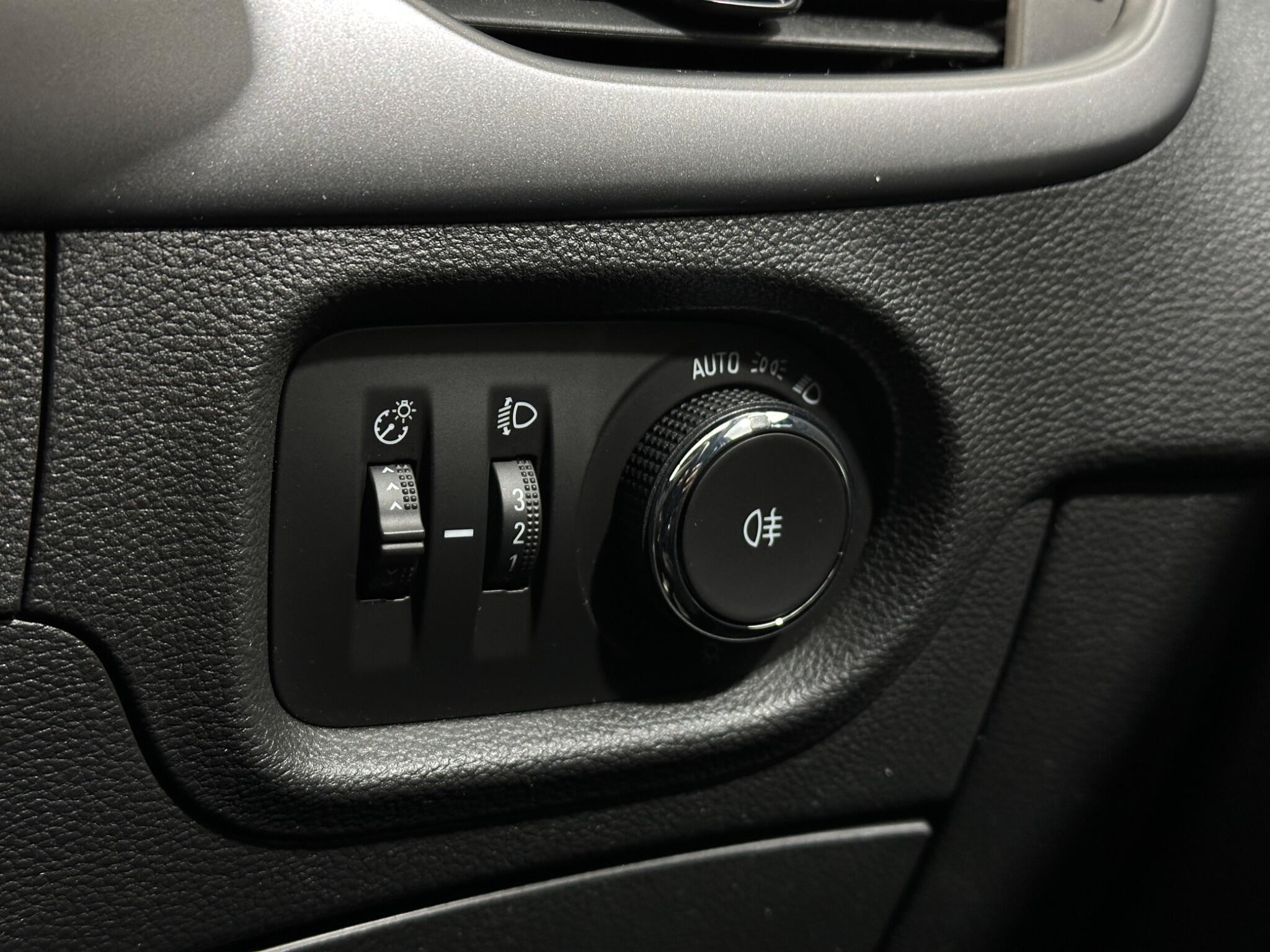 Vauxhall Astra view 18