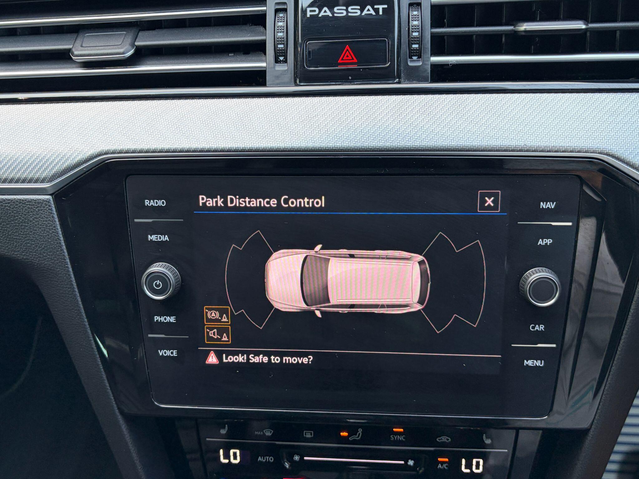Volkswagen Passat view 26