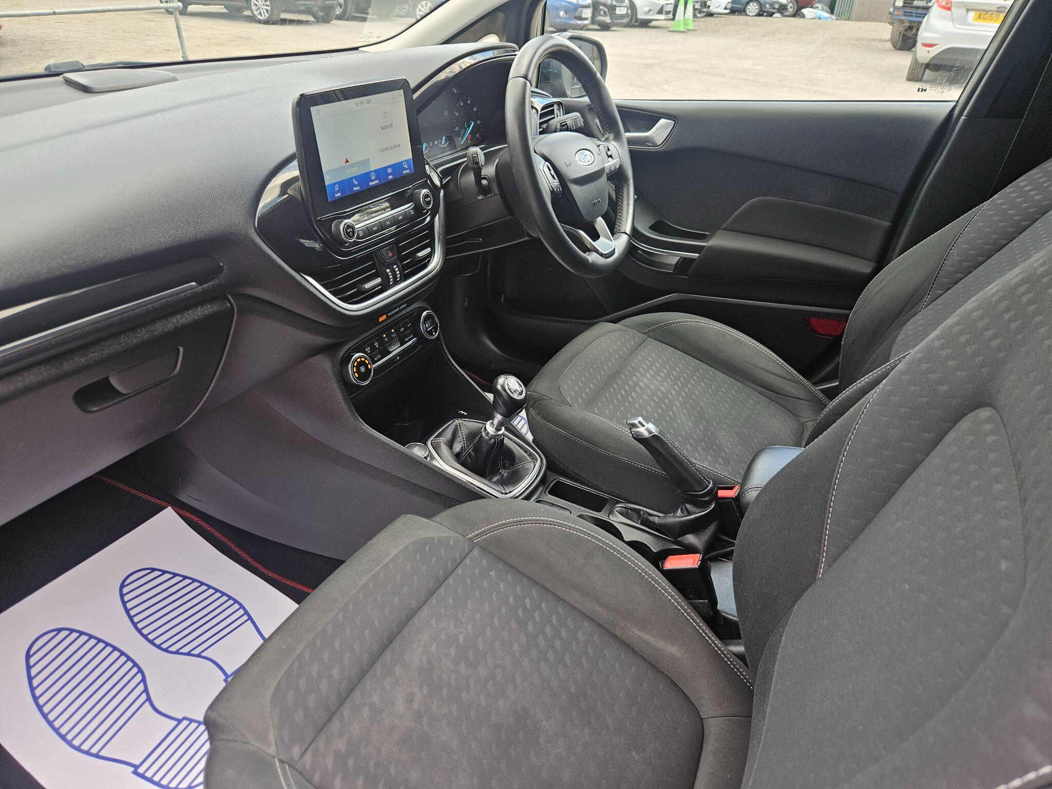 2019 Ford Fiesta image 16