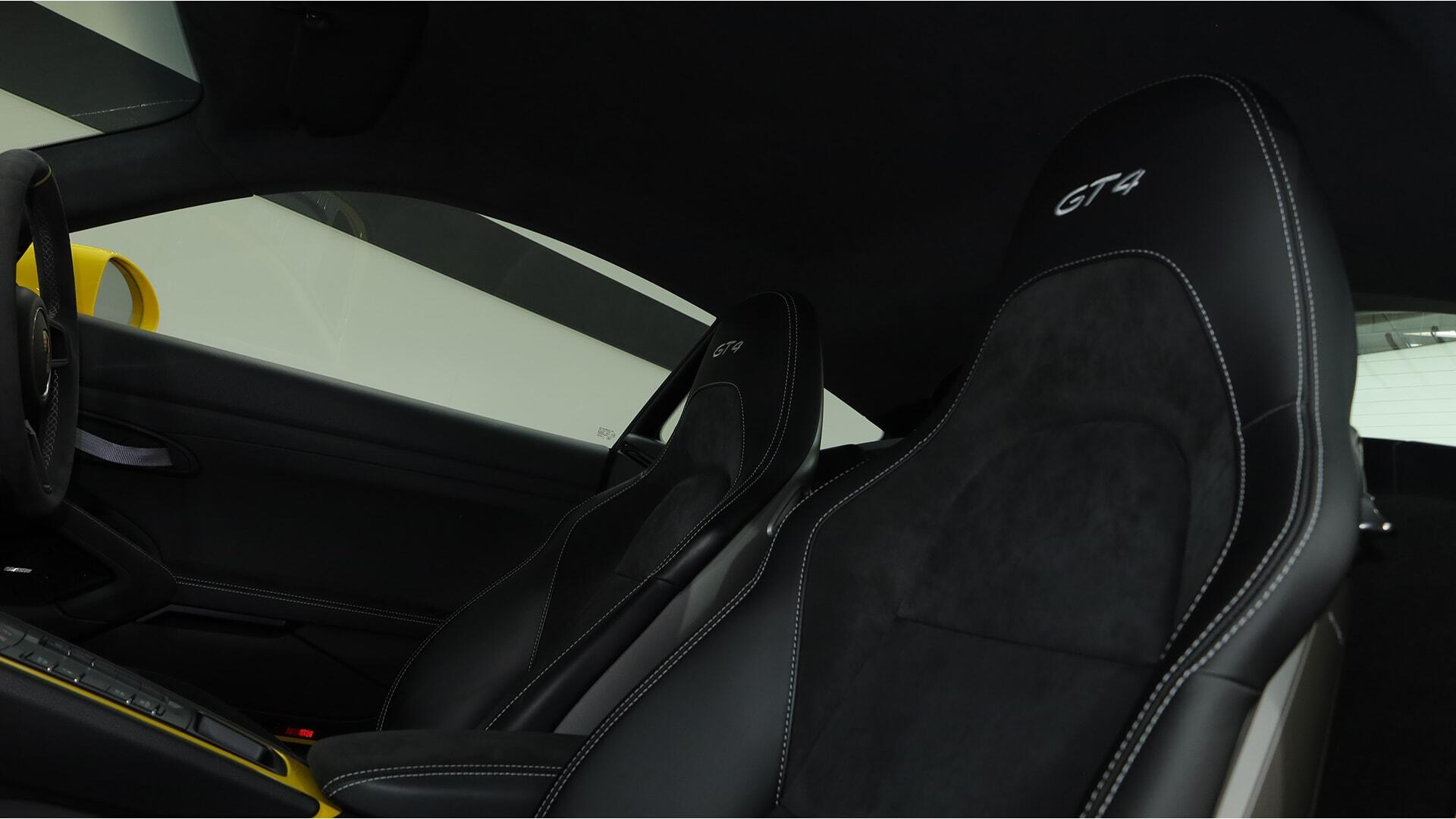 Porsche Cayman view 22