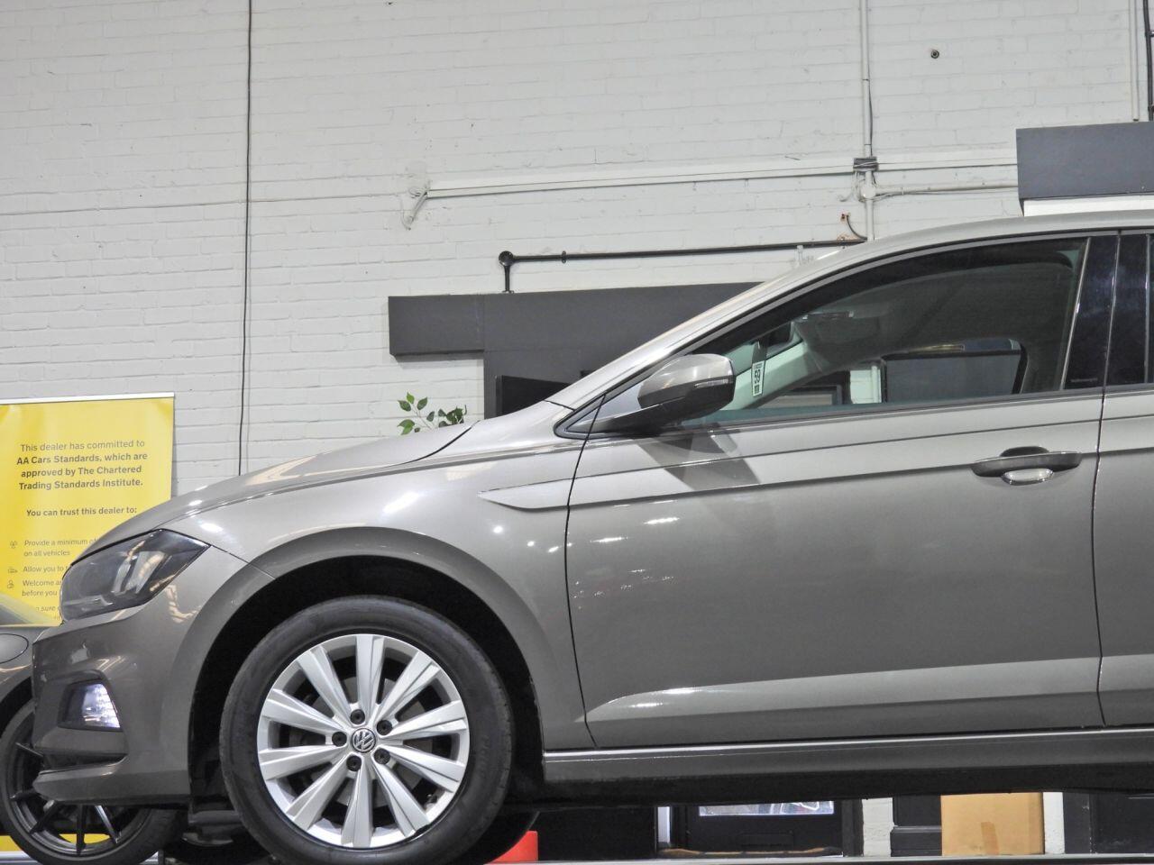 Volkswagen Polo view 16