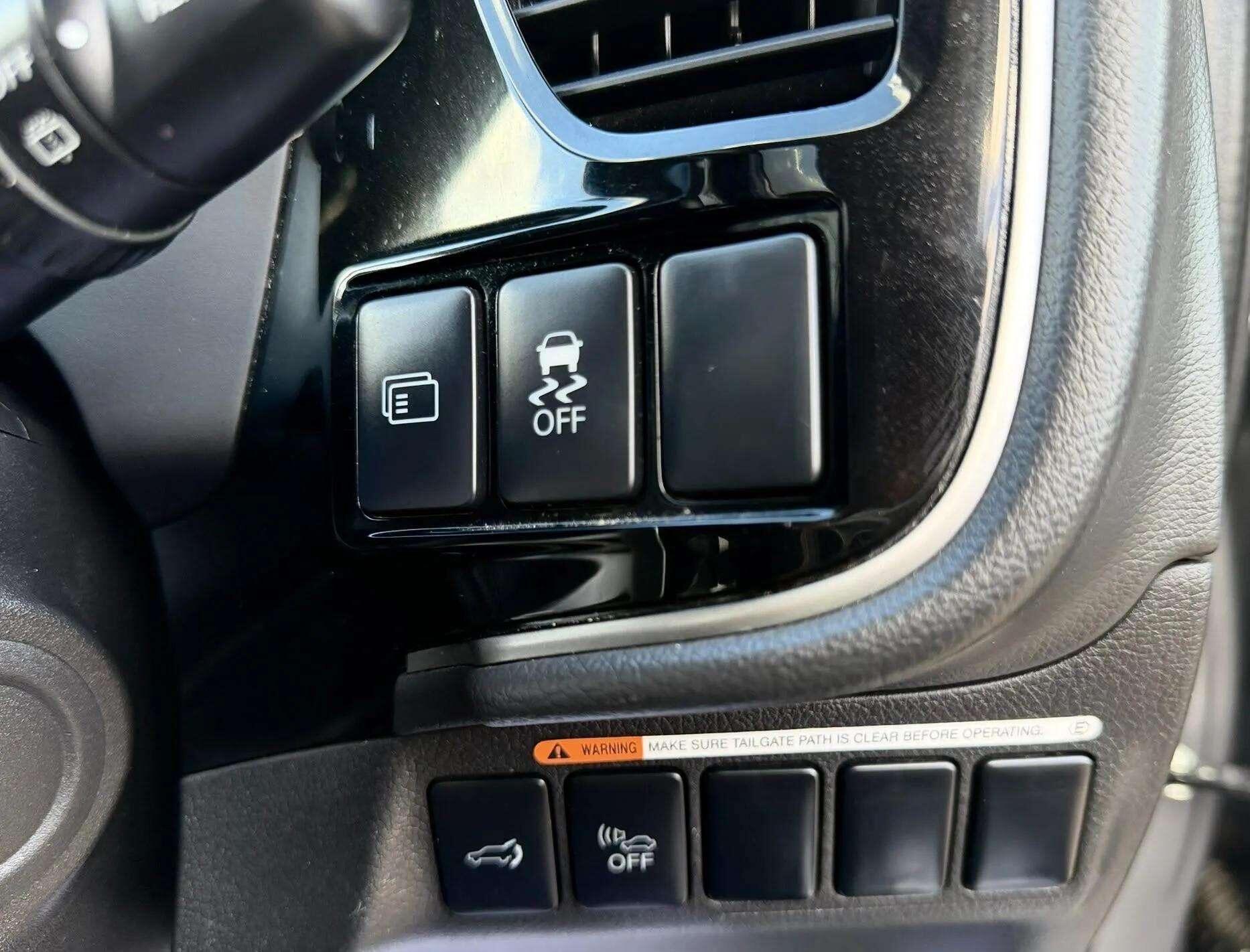 Mitsubishi Outlander view 43