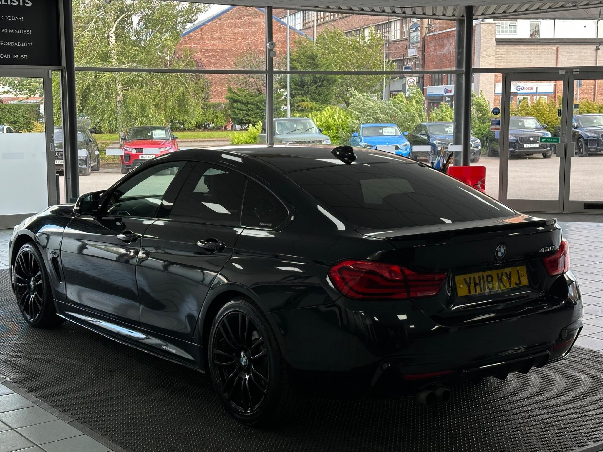 BMW 4 Series view 10