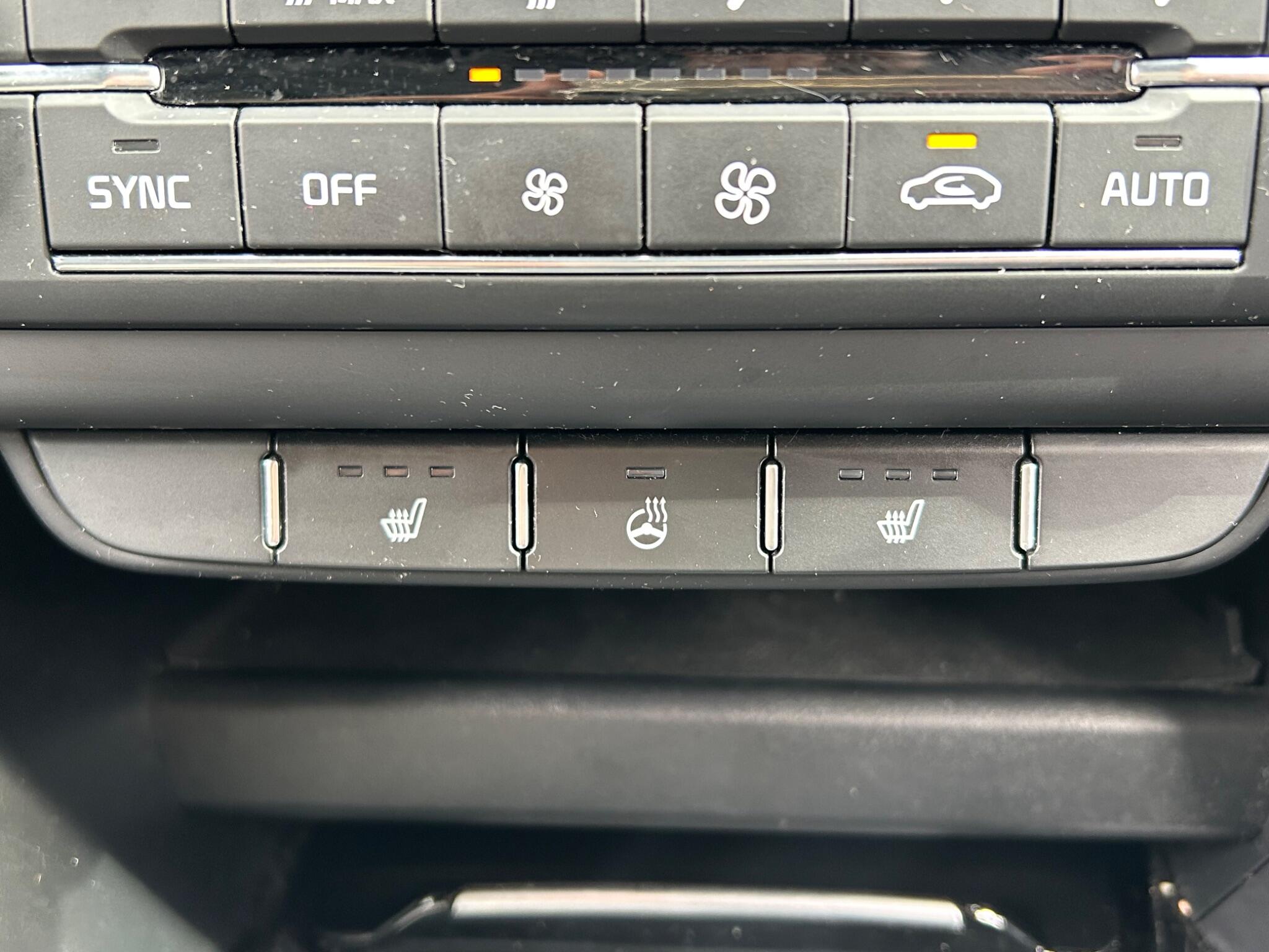 Kia Proceed view 34
