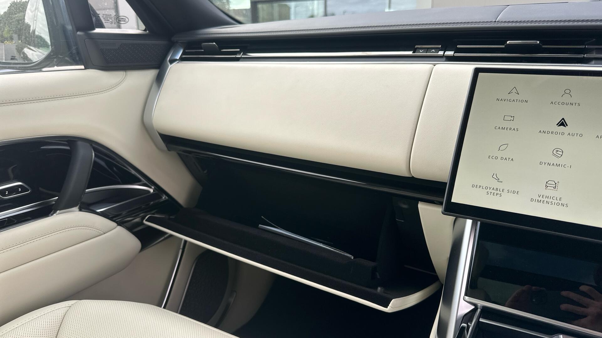 Land Rover Range Rover view 38