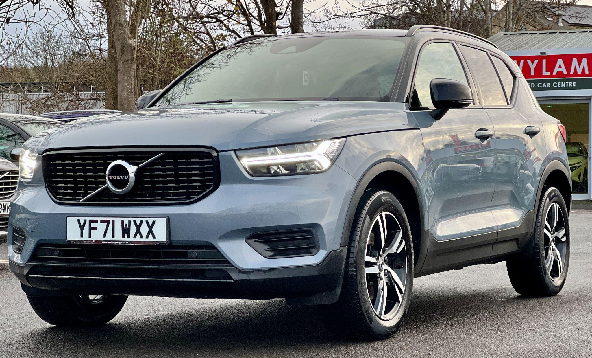 Volvo XC40 view 4