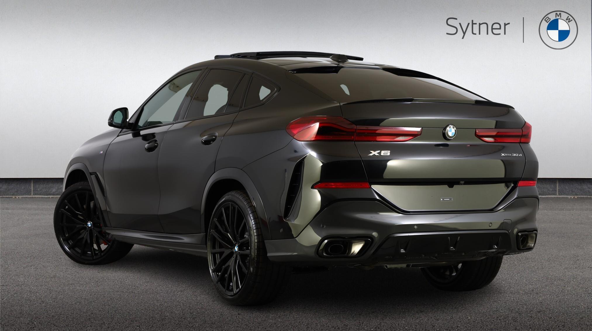 BMW X6 view 2