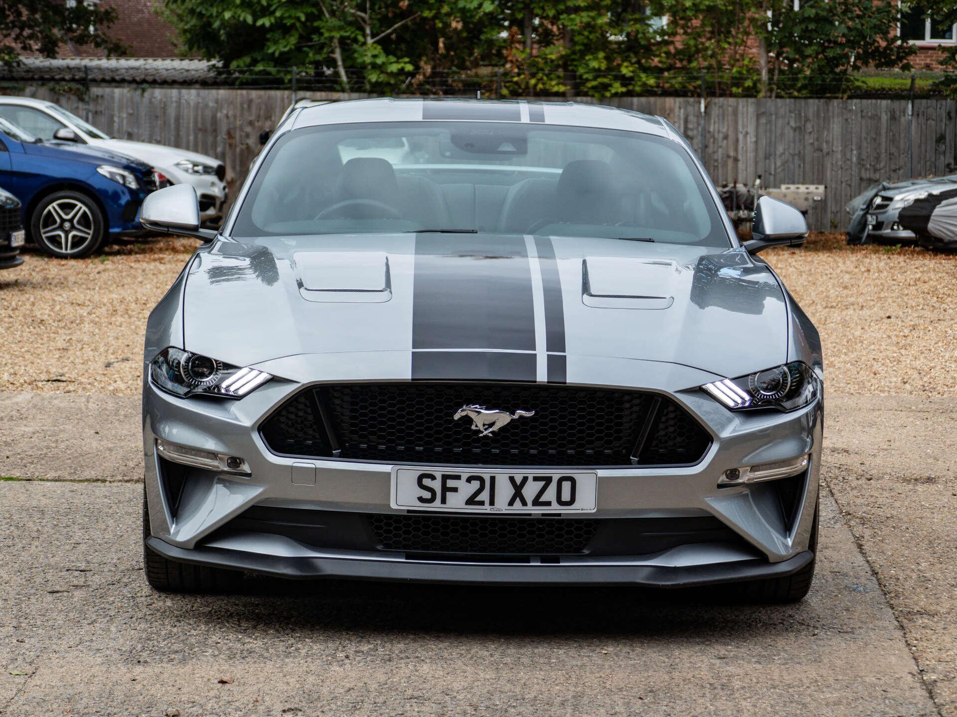 Ford Mustang view 9