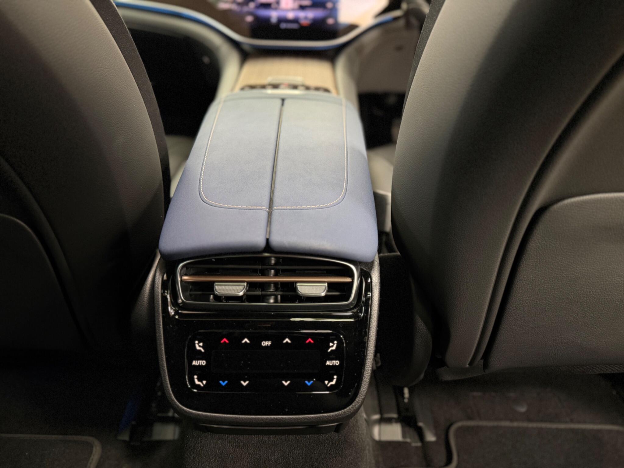 Mercedes-Benz EQS view 27
