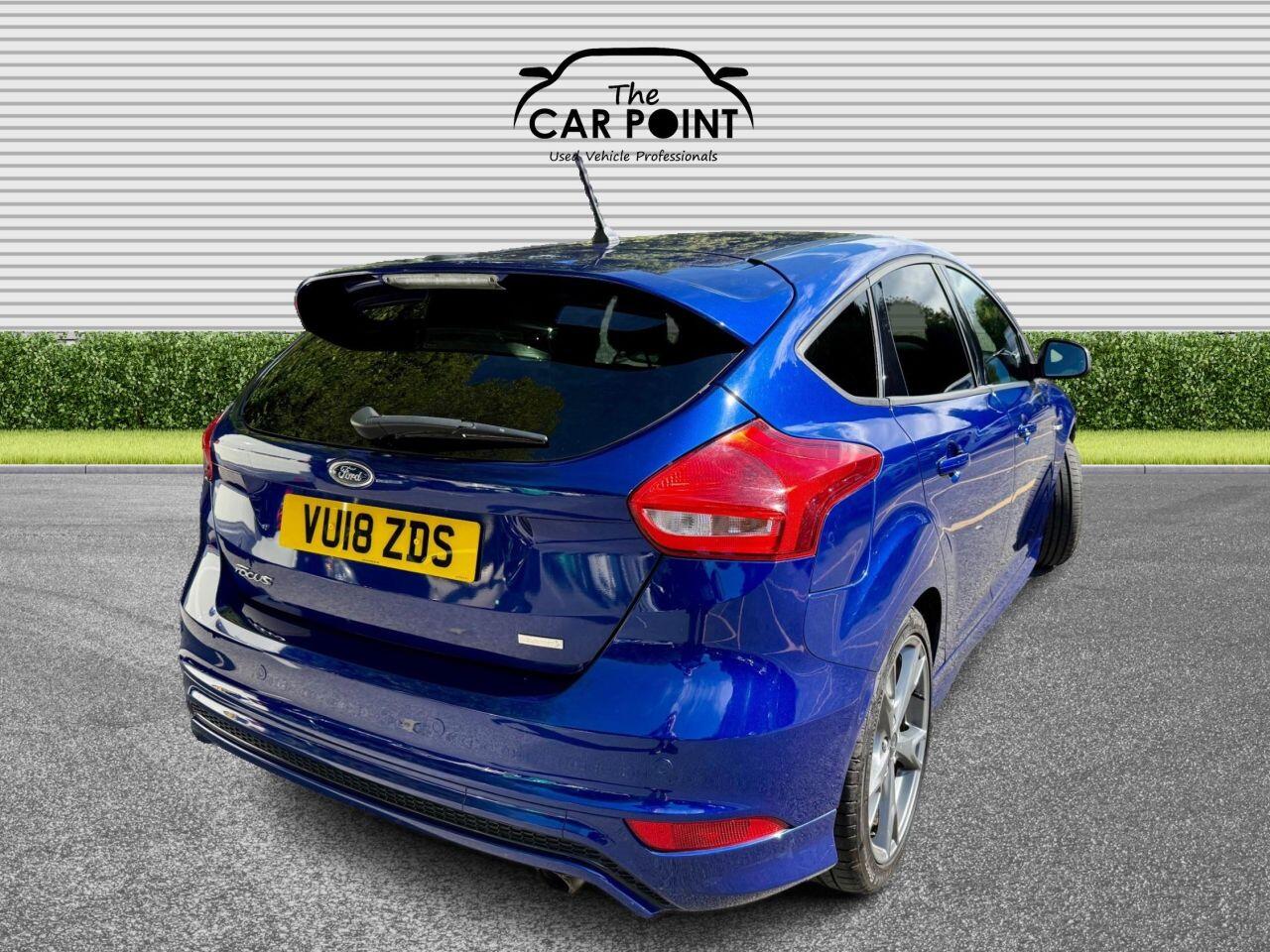 Ford Focus view 12