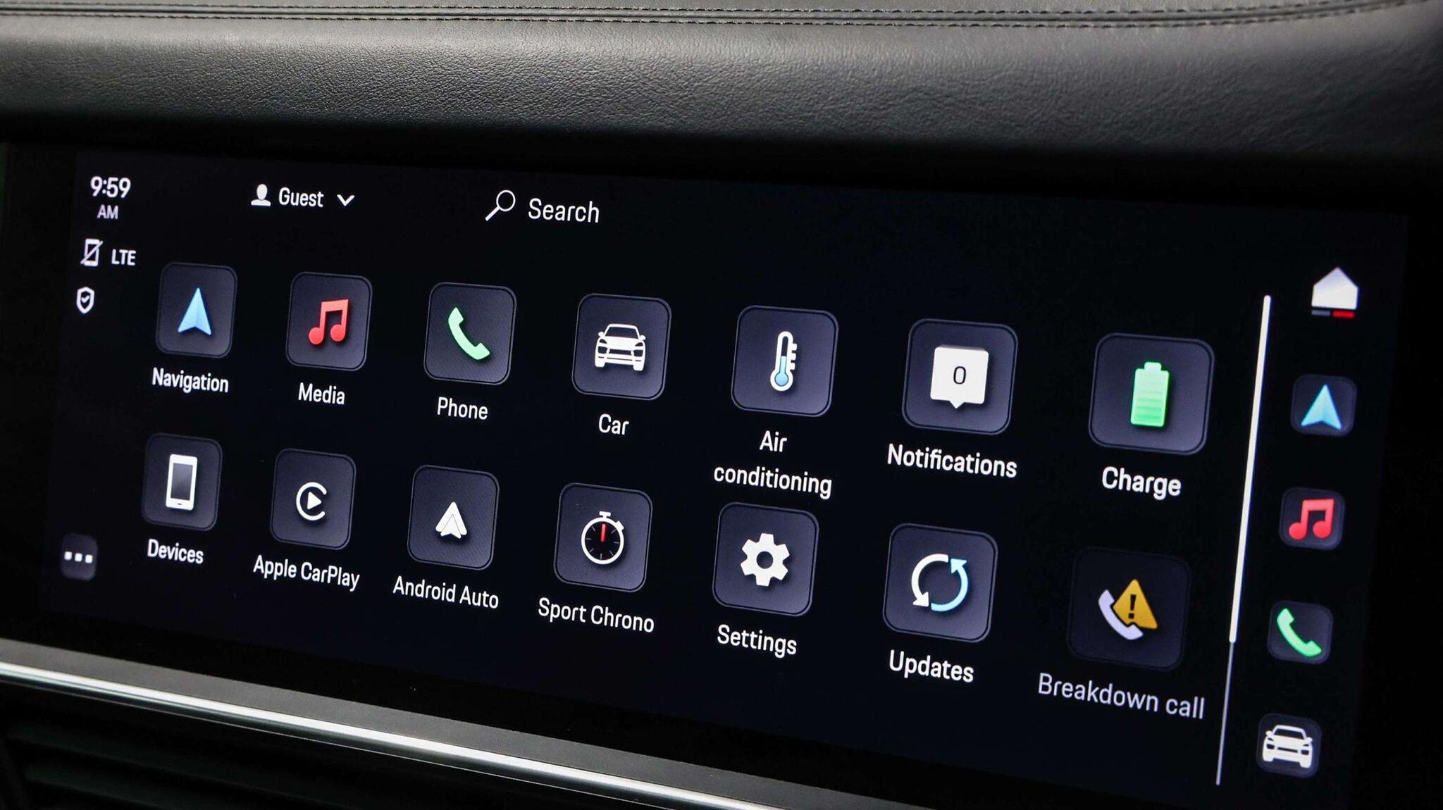 Porsche Cayenne view 19