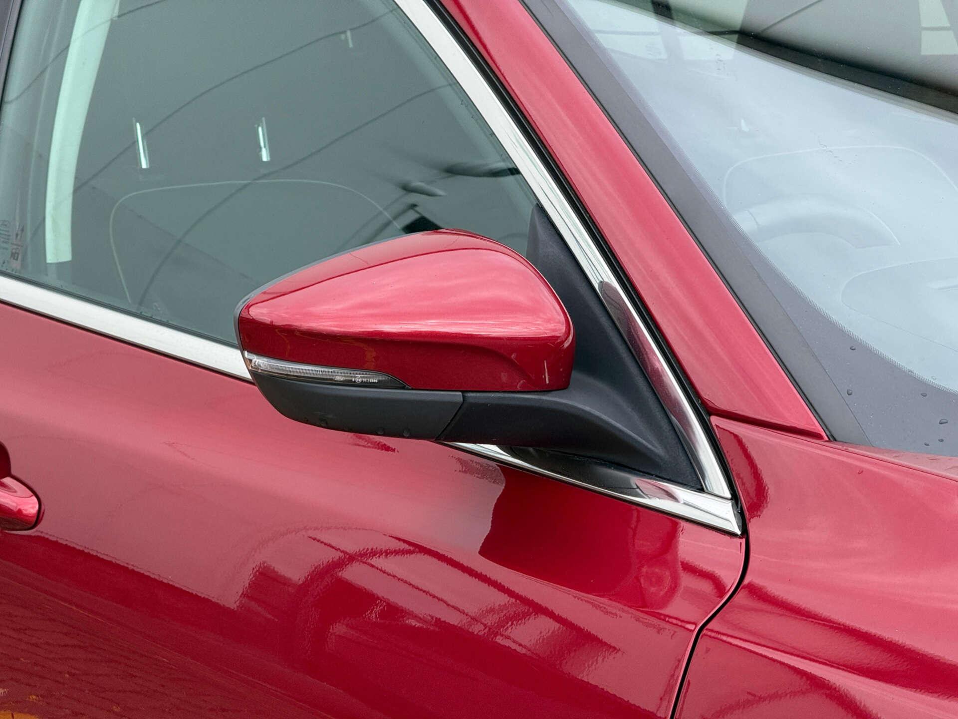 Ford Focus view 16
