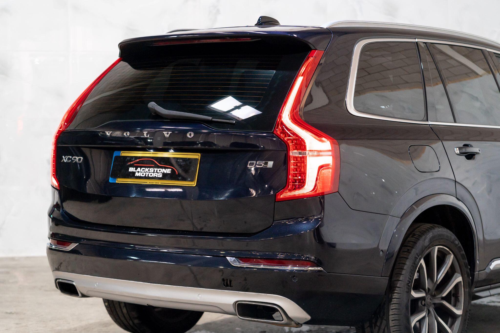 Volvo XC90 view 14
