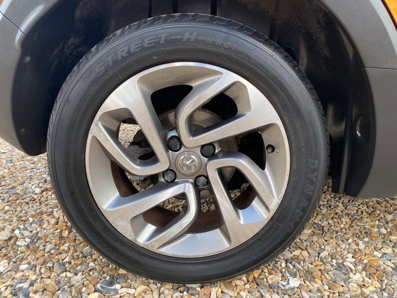 Vauxhall Crossland X view 32