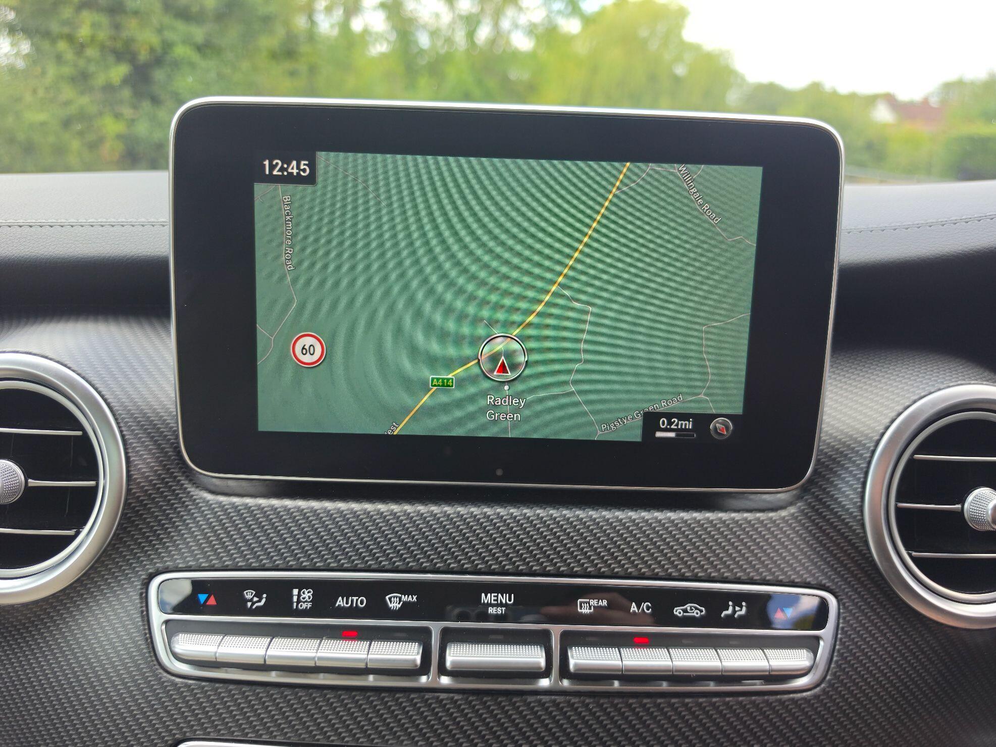 Mercedes-Benz V Class view 20
