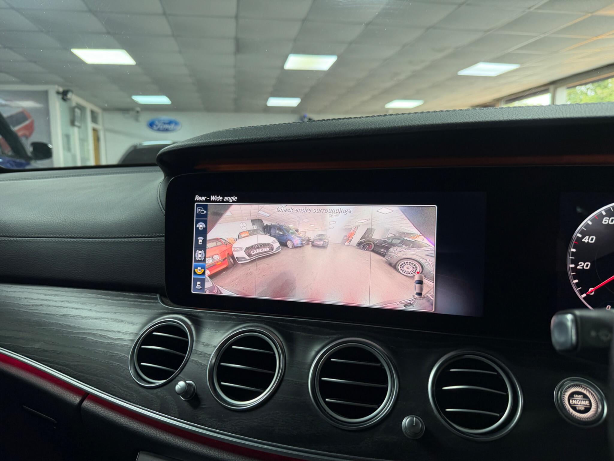 Mercedes-Benz E Class view 58