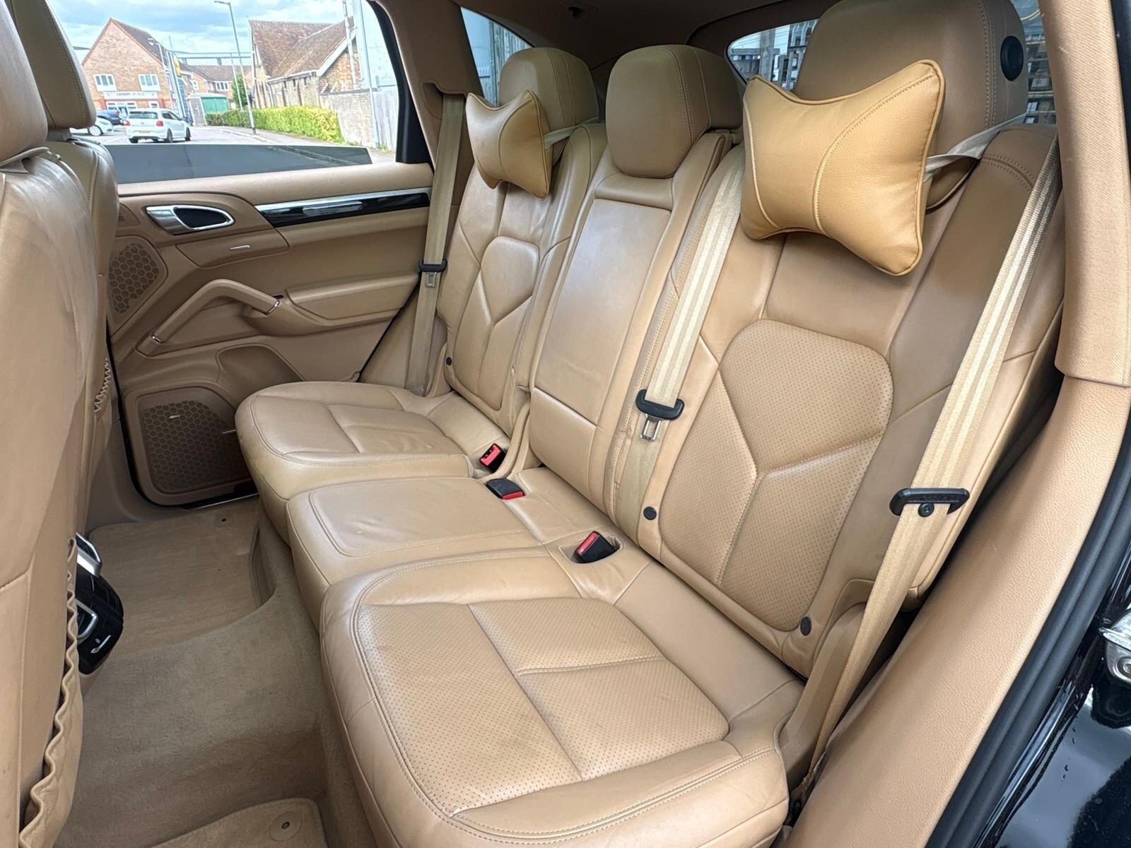 Porsche Cayenne view 17