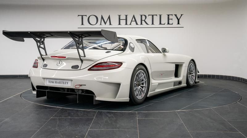 Mercedes-Benz SLS view 7